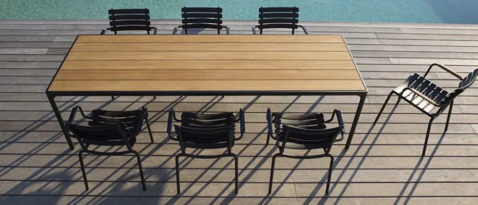 1 Four Table, 4 Reclips Dining Chair