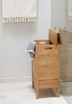 A line vasketøjskurv