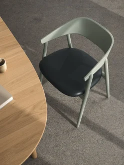 AC2 Chair / Padded Seat