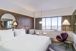 Accent Oval Lounge Table