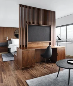 Accent Oval Lounge Table