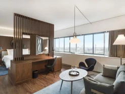 Accent Oval Lounge Table