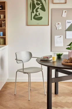 Akin Candleholders (set of 2)