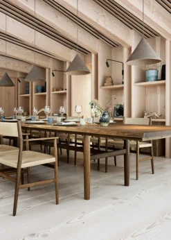 Arv Dinner Table rectangular