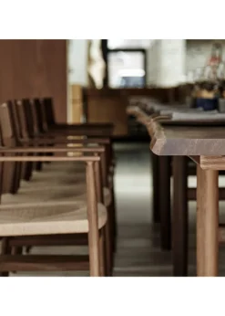 Arv Dinner Table rectangular