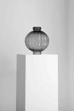 Balloon Vase 01