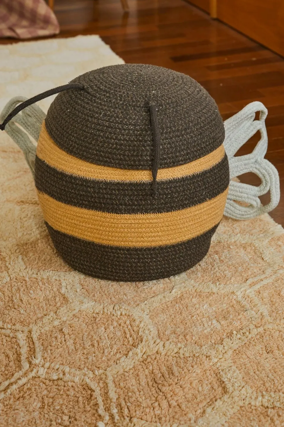 Basket Bee