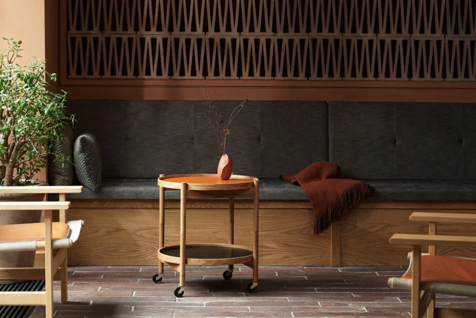 Bølling Tray Table 50 / Oiled Walnut