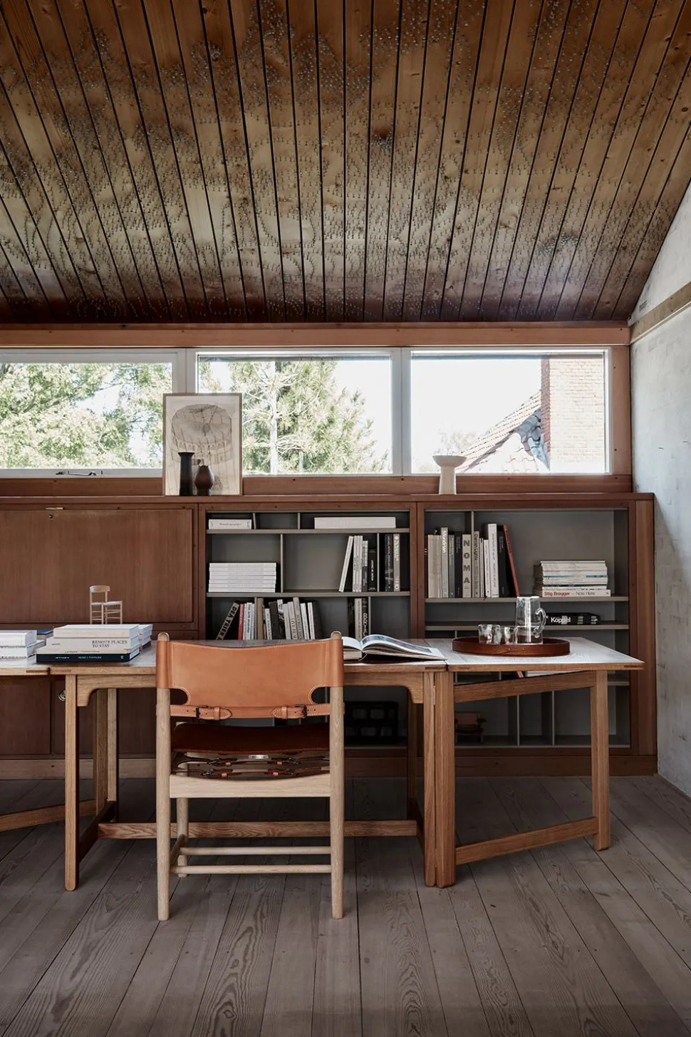 BM71 Library Table 6271 by Børge Mogensen