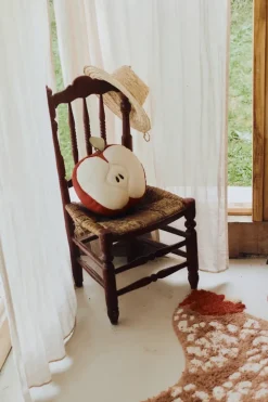 Cushion Apple