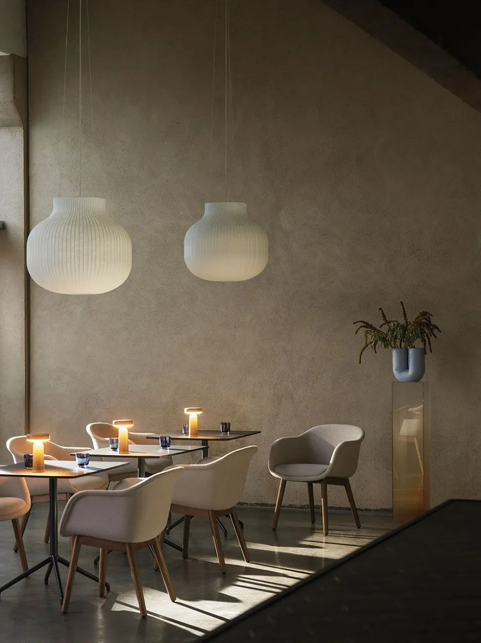 Fiber Conference Armchair