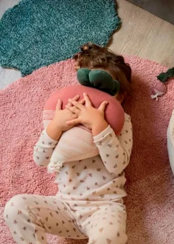 Knitted Cushion - Oli&Carol