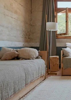 Knitted Cushion Baby Leaf