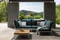 LEVEL 2 / Right Corner