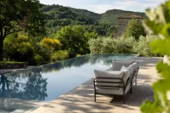 LEVEL 2 / Right Corner