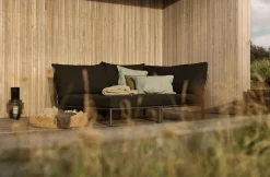 LEVEL 2 / Right Cozy Corner