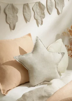 Lin Frainçais Star Cushion