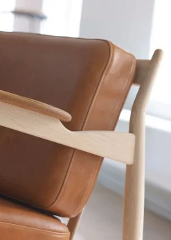 Model 107 Lounge Chair