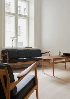 Model 107 Lounge Chair