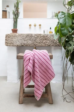 Naram Towels