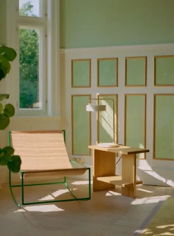 Petite Machine Table