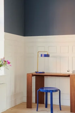 Petite Machine Table