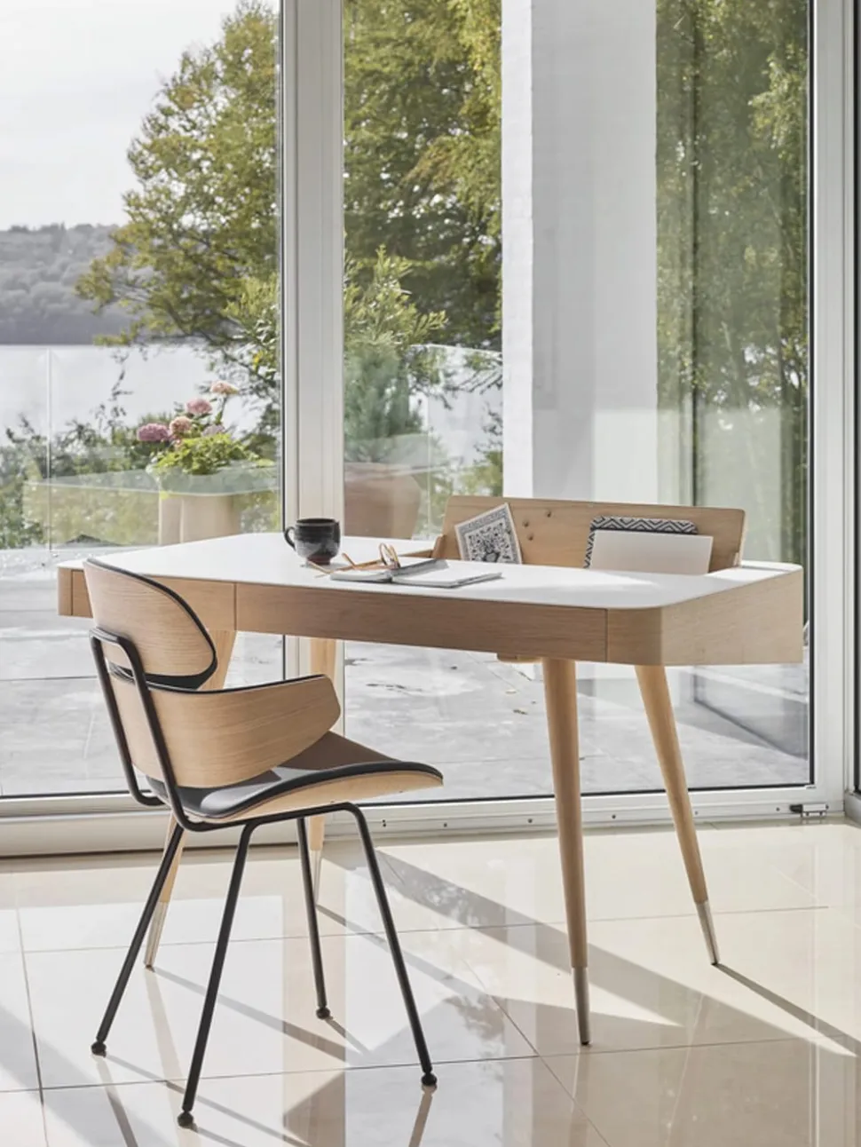 POINT desk / AK1330 by Nissen & Gehl