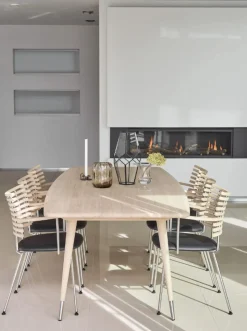 Point Table / GM 9920 by Nissen & Gehl