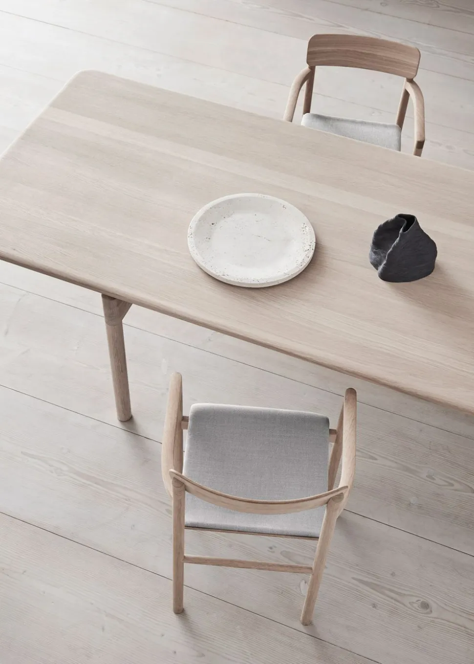 Post Chair 3446 by Cecilie Manz