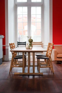 SH Shaker Dining Table