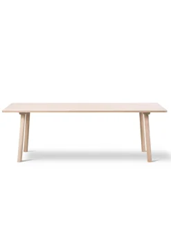 Taro Table 6106 by Jasper Morrison