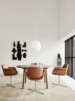 Taro Table 6119 by Jasper Morrison