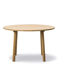 Taro Table 6121 by Jasper Morrison
