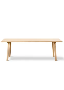 Taro Table 6106 by Jasper Morrison