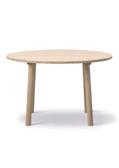 Taro Table 6121 by Jasper Morrison