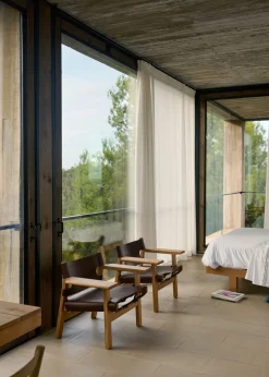 The Spanish Chair 2226 by Børge Mogensen