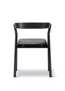 Yksi Chair 3341 by Thau & Kallio